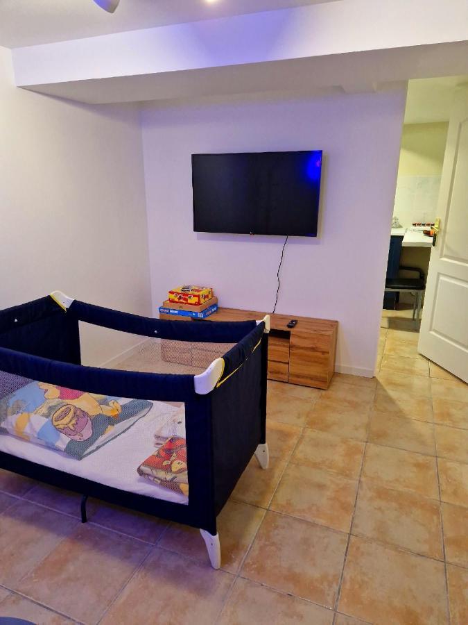 Le Capucin - Proche Centre Ville Troyes Ngoại thất bức ảnh